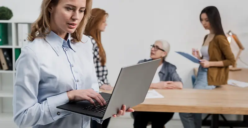 How HR Software Improves Workforce Performance Tracking